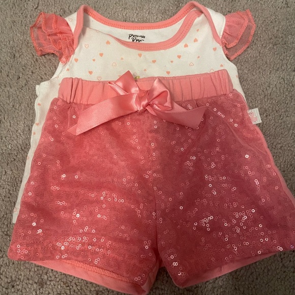 Leopard Print and Floral Baby Outfit Set - Picture 3 of 8